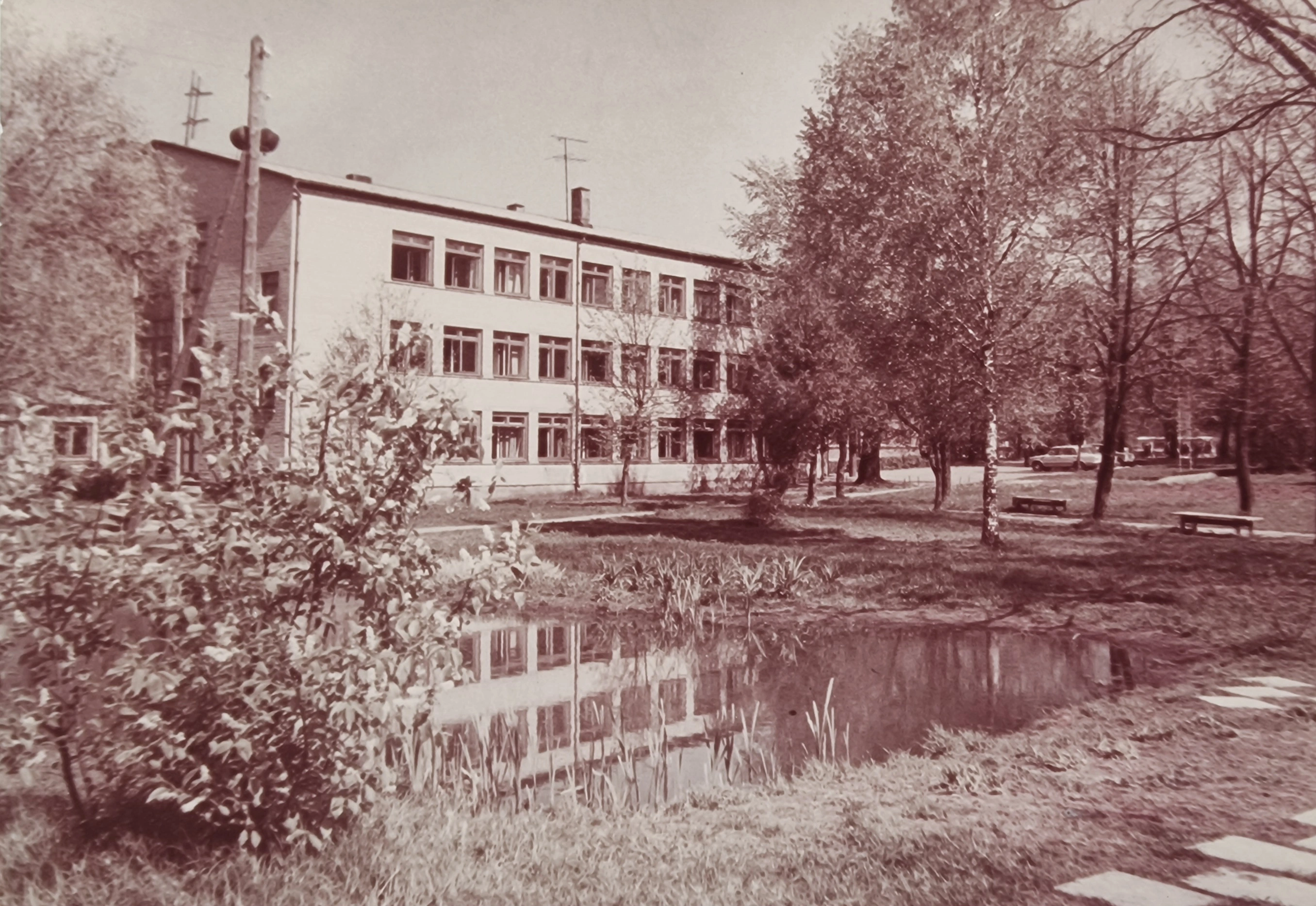 Pirmā piebūve