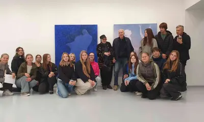 11.b klase programmas "Latvijas skolas soma" ietvaros apmeklē galeriju Mans's