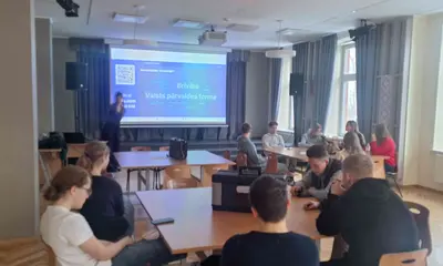 Galerijas pirmā fotogrāfija