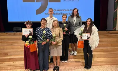 JVĢ skolēni piedalās J. Akuratera daiļrunas konkursā