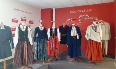 Tautastērpu parāde JVĢ